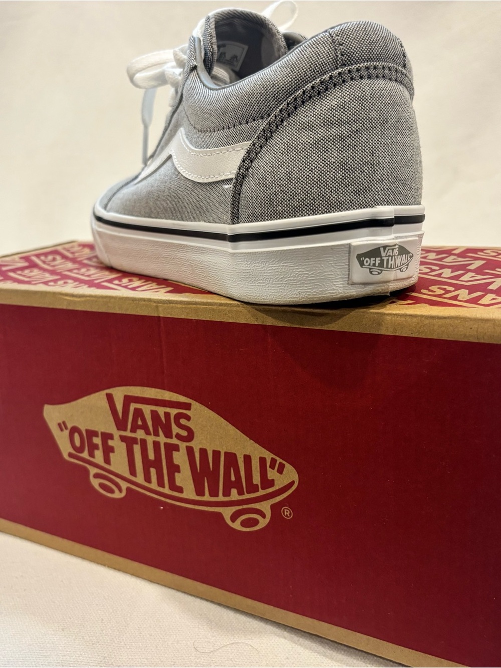 Vans Ward Summer Canvas Sneakers NWT - Woman’s 8.5/Youth 6.5 - Gray and White - Picture 5 of 9